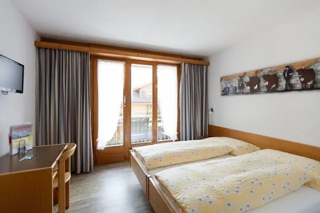 Tek Büyük Yataklı Oda, Balkon
