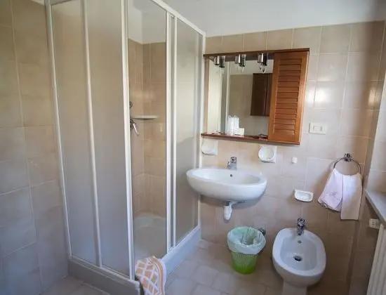 Dört Kişilik Oda, Bahçe Manzaralı, Ek Bina