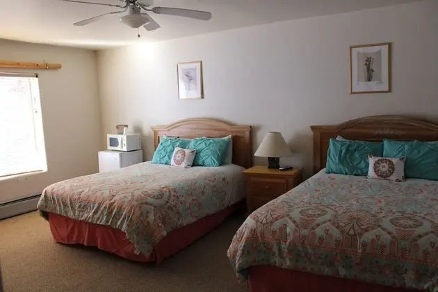 Room 203, The Peaks Room, 2 Queen Beds