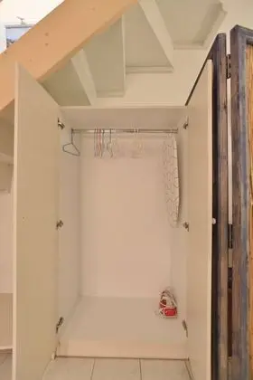 Üç Kişilik Oda, Bahçe Manzaralı