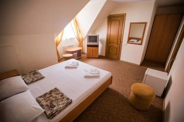 Standard Tek Büyük Yataklı Oda