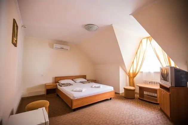 Standard Tek Büyük Yataklı Oda