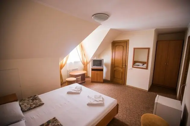 Standard Tek Büyük Yataklı Oda