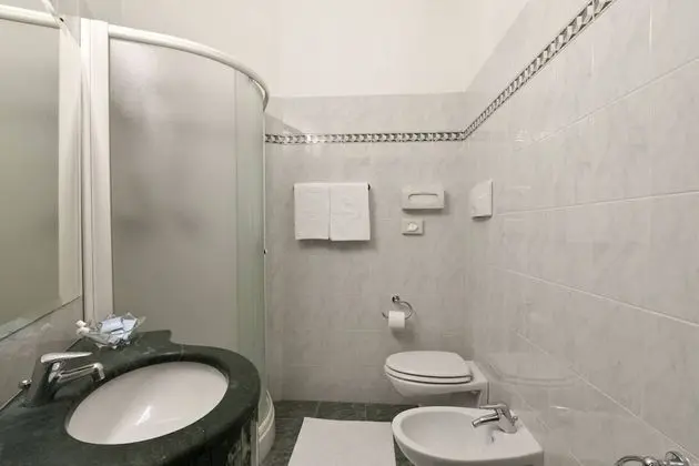Üç Kişilik Oda