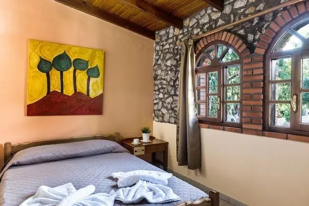 Stüdyo, Bahçe Manzaralı