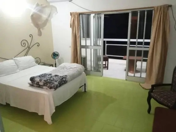 Deluxe Tek Büyük Yataklı Oda, Kısmi Deniz Manzaralı