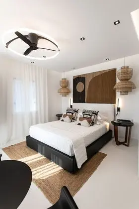 Deluxe Stüdyo Süit, 1 Yatak Odası, Sıcak Su Havuzu, Deniz Manzaralı
