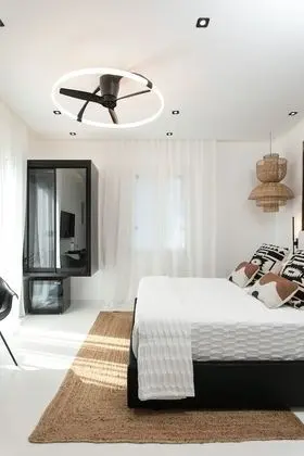 Deluxe Stüdyo Süit, 1 Yatak Odası, Sıcak Su Havuzu, Deniz Manzaralı