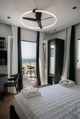 Deluxe Stüdyo Süit, 1 Yatak Odası, Sıcak Su Havuzu, Deniz Manzaralı
