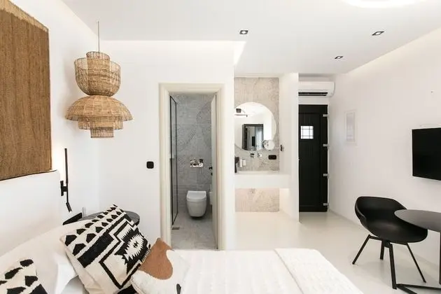 Deluxe Stüdyo Süit, 1 Yatak Odası, Sıcak Su Havuzu, Deniz Manzaralı