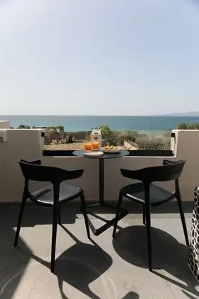 Deluxe Stüdyo Süit, 1 Yatak Odası, Sıcak Su Havuzu, Deniz Manzaralı