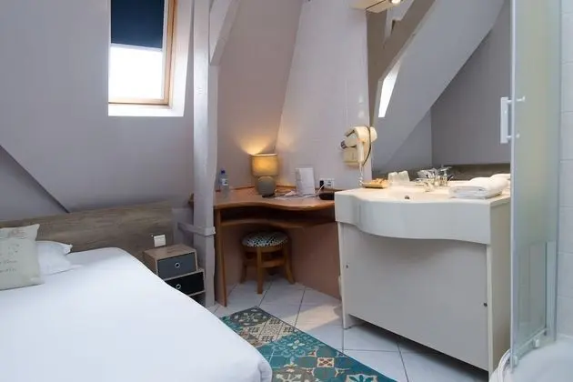 Büyük Yataklı Tek Kişilik Oda (Budget)