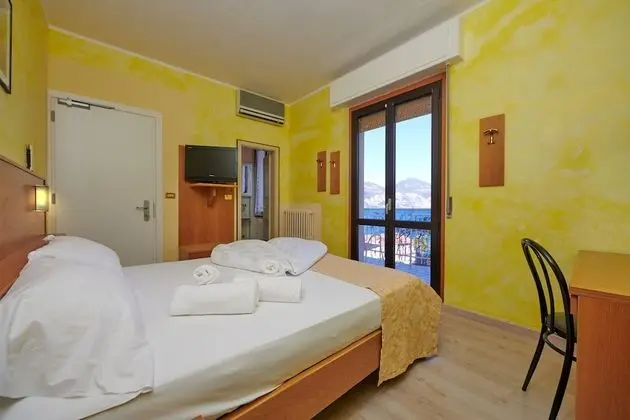 Classic Tek Büyük Yataklı Oda, 1 Çift Kişilik veya 2 Tek Kişilik Yatak, Balkon, Göl Manzaralı