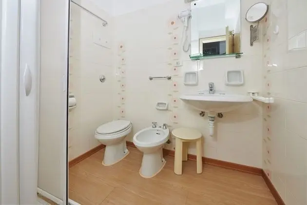 Classic Tek Büyük Yataklı Oda, 1 Çift Kişilik veya 2 Tek Kişilik Yatak, Balkon, Göl Manzaralı