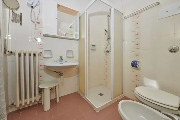 Classic Tek Büyük Yataklı Oda, 1 Çift Kişilik veya 2 Tek Kişilik Yatak, Balkon, Göl Manzaralı