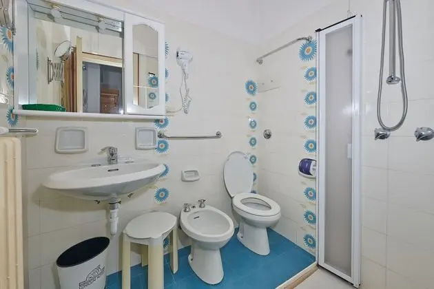 Classic Tek Büyük Yataklı Oda, 1 Çift Kişilik veya 2 Tek Kişilik Yatak, Balkon, Göl Manzaralı