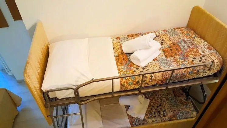 Economy Dört Kişilik Oda, 1 Yatak Odası, Balkon (Lake View or Mountain Side)