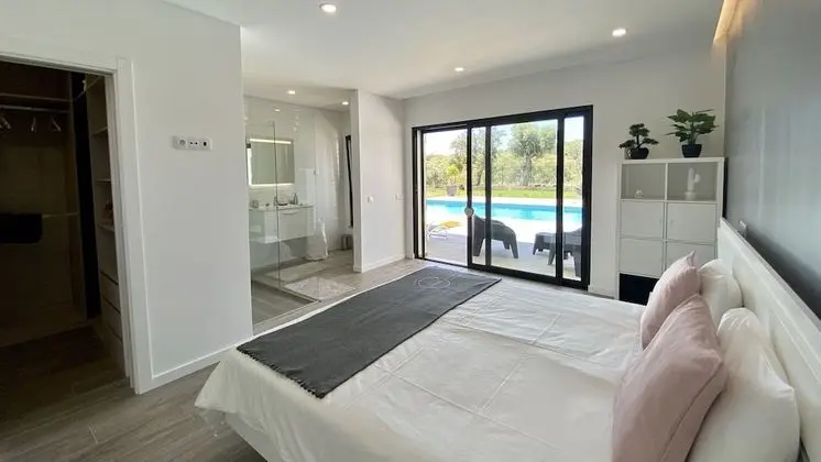 Villa, 6 Yatak Odası, Kişiye Özel Havuzlu, Bahçe Manzaralı