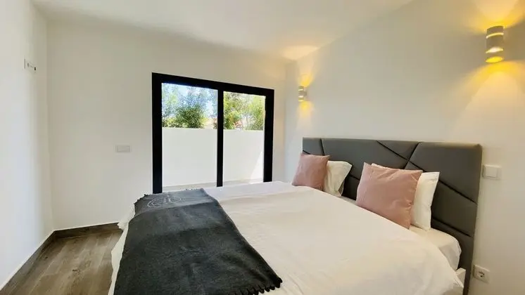 Villa, 6 Yatak Odası, Kişiye Özel Havuzlu, Bahçe Manzaralı