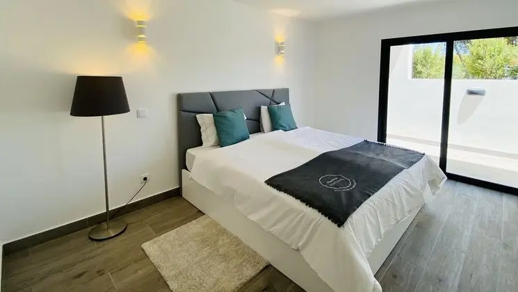 Villa, 6 Yatak Odası, Kişiye Özel Havuzlu, Bahçe Manzaralı