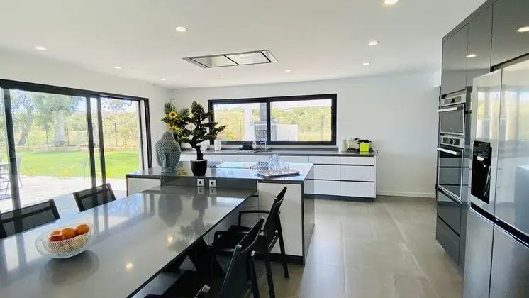 Villa, 6 Yatak Odası, Kişiye Özel Havuzlu, Bahçe Manzaralı