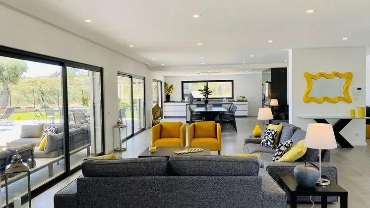 Villa, 6 Yatak Odası, Kişiye Özel Havuzlu, Bahçe Manzaralı