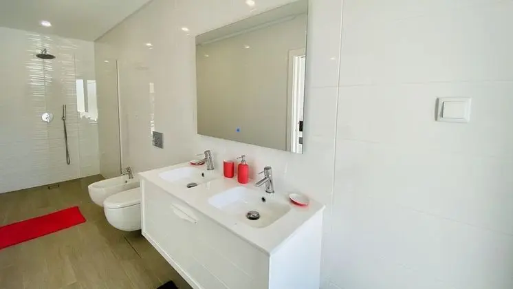Villa, 6 Yatak Odası, Kişiye Özel Havuzlu, Bahçe Manzaralı