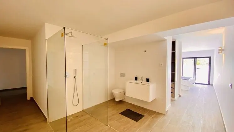 Villa, 6 Yatak Odası, Kişiye Özel Havuzlu, Bahçe Manzaralı