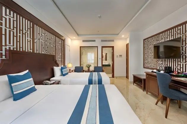 Deluxe İki Ayrı Yataklı Oda, Küvet, Kısmi Deniz Manzaralı