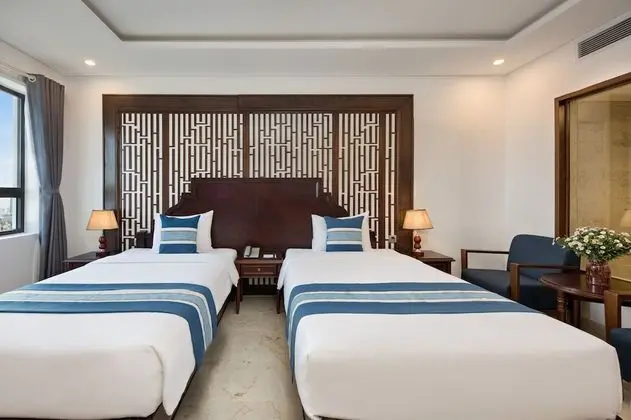 Deluxe İki Ayrı Yataklı Oda, Küvet, Kısmi Deniz Manzaralı
