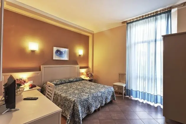 Tek Büyük veya İki Ayrı Yataklı Oda, Özel Banyo