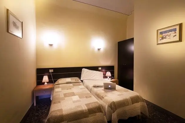 Tek Büyük veya İki Ayrı Yataklı Oda, Özel Banyo