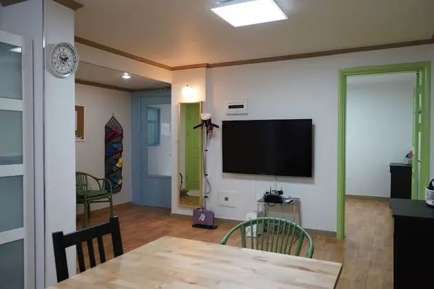 Itaewon 2F - 3 Bedrooms