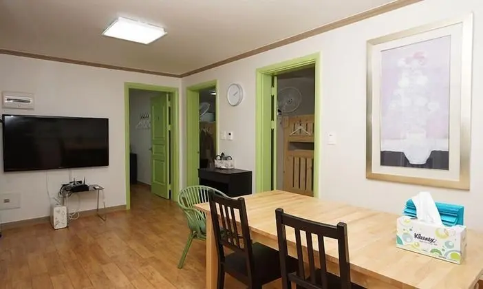 Itaewon 2F - 3 Bedrooms