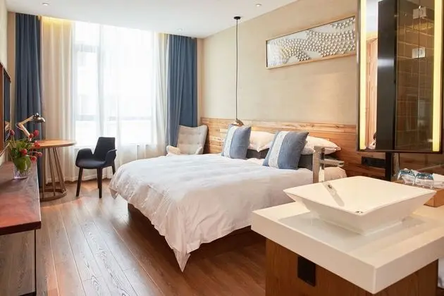 Deluxe Tek Büyük Yataklı Oda