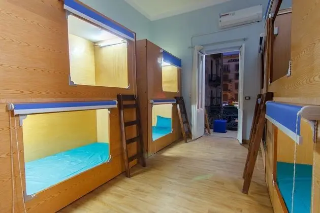 Ortak Ranzalı Oda, Sadece kadınlar için