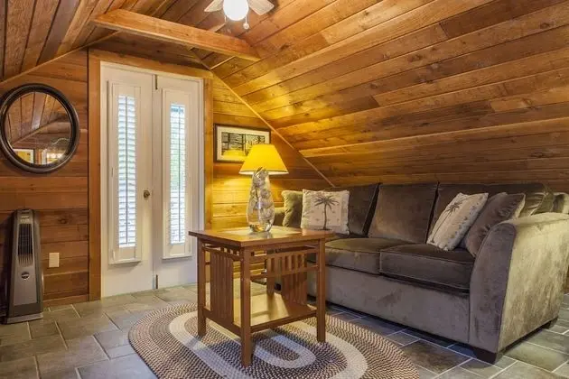 Deluxe 1 Bedroom Suite