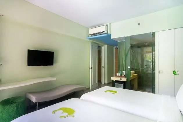 Superior Oda, Havuz Kullanımı (EDEN Pool Access)
