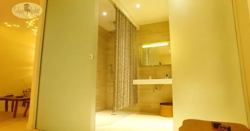 Deluxe Süit (Monceau)