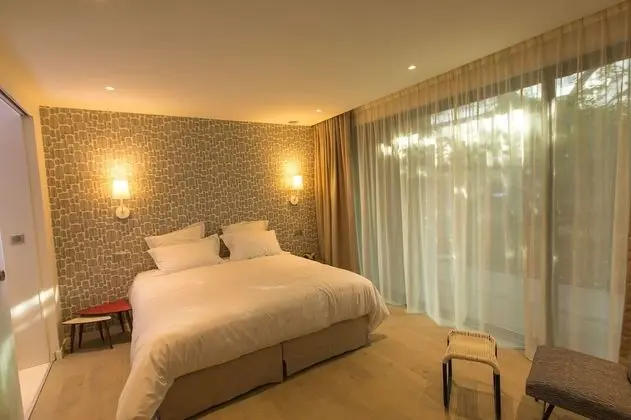 Deluxe Tek Büyük Yataklı Oda (Bagatelle)
