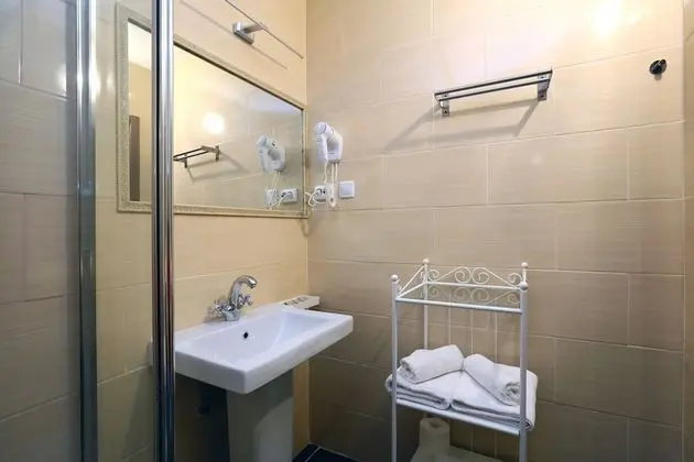 Standard Tek Büyük Yataklı Oda