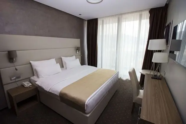 Deluxe Tek Büyük veya İki Ayrı Yataklı Oda, Balkon