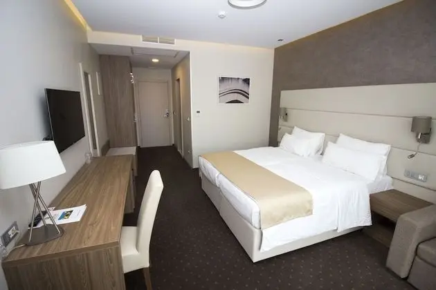 Deluxe Tek Büyük veya İki Ayrı Yataklı Oda, Balkon
