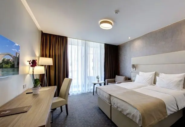 Deluxe Tek Büyük veya İki Ayrı Yataklı Oda, Balkon