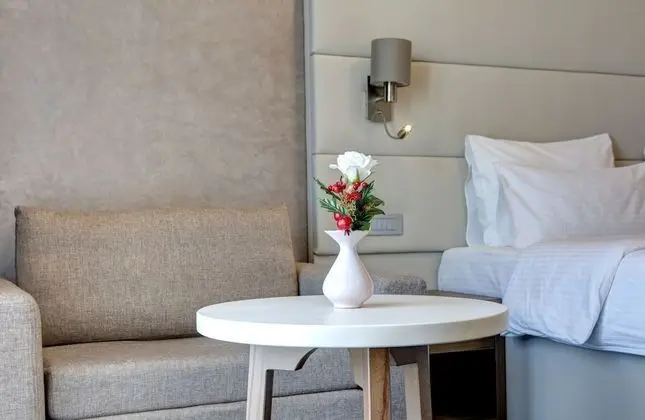 Deluxe Tek Büyük veya İki Ayrı Yataklı Oda, Balkon