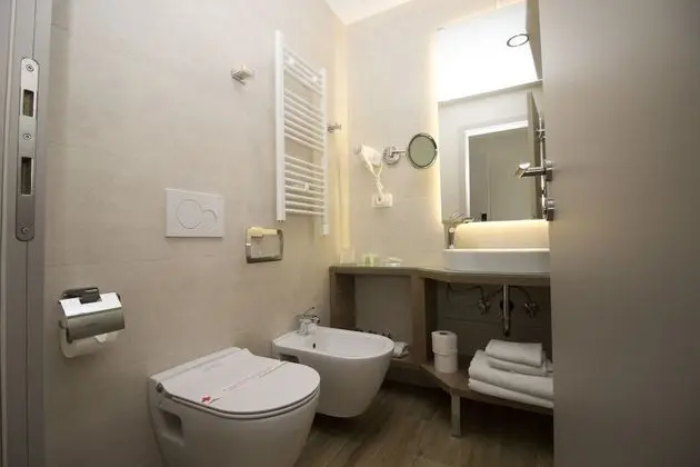Deluxe Tek Büyük veya İki Ayrı Yataklı Oda, Balkon