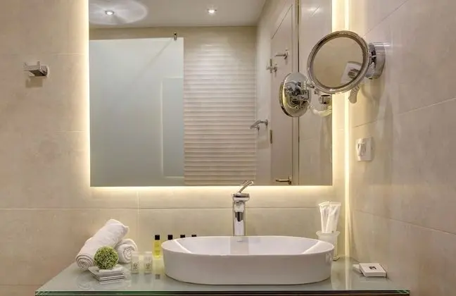 Deluxe Tek Büyük veya İki Ayrı Yataklı Oda, Balkon