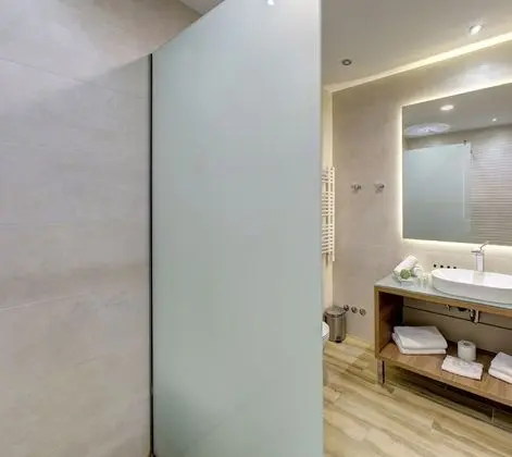 Deluxe Tek Büyük veya İki Ayrı Yataklı Oda, Balkon
