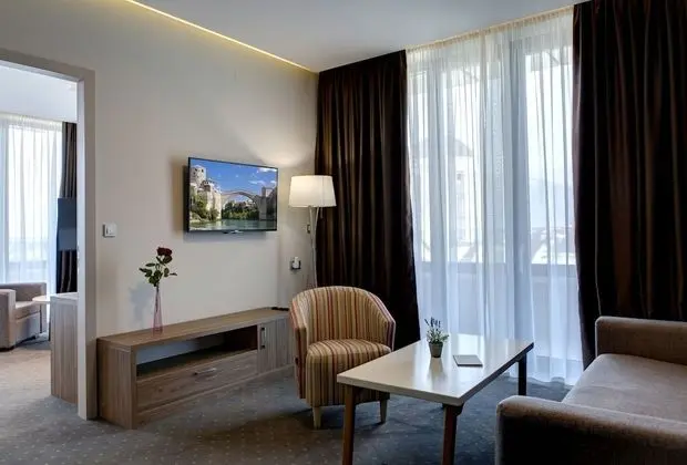 Süit, Balkon, Şehir Manzaralı