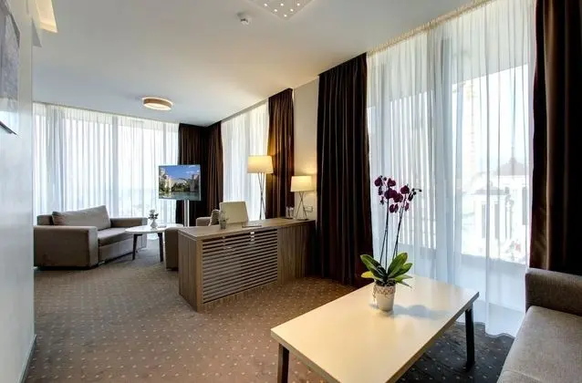 Süit, Balkon, Şehir Manzaralı